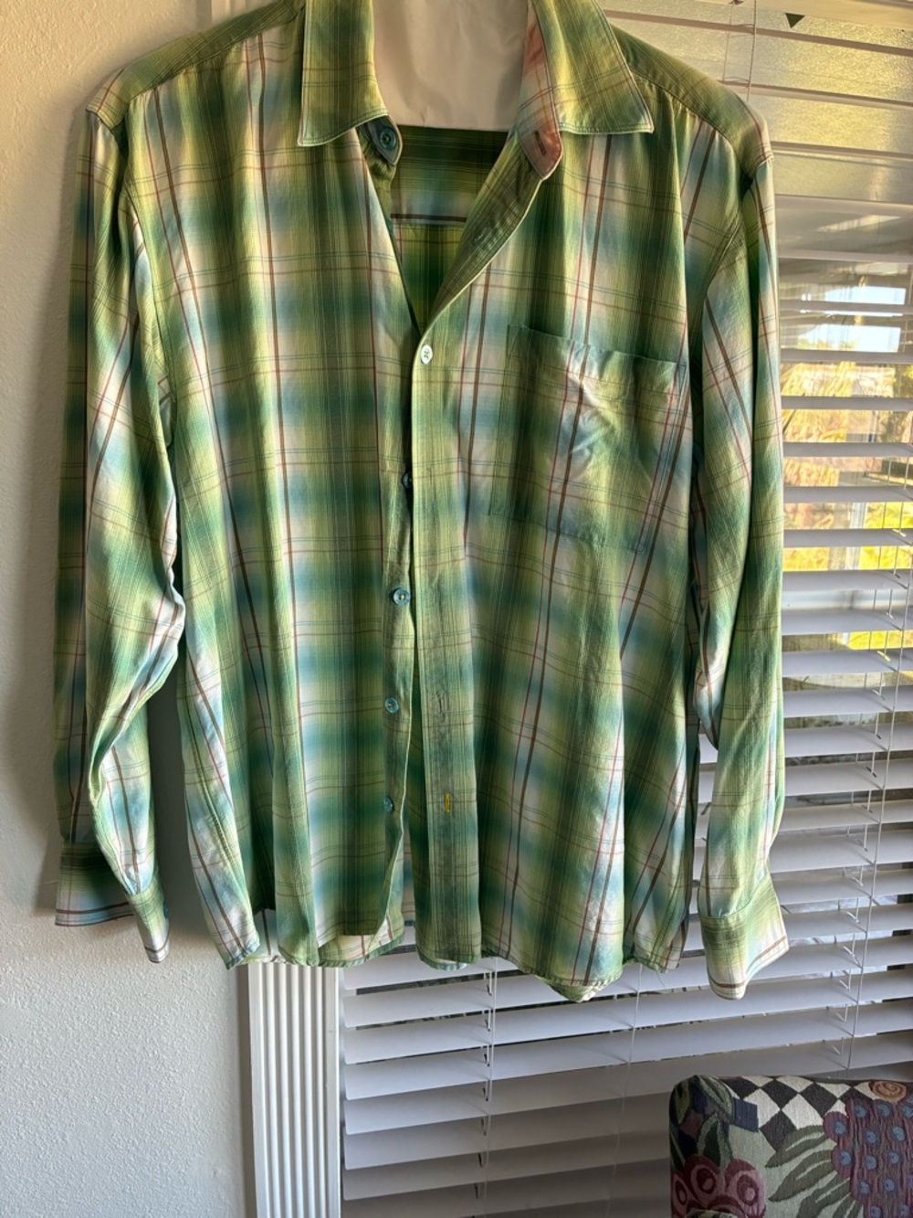 Men's Green Plaid Long-Sleeve Button-Down Shirt